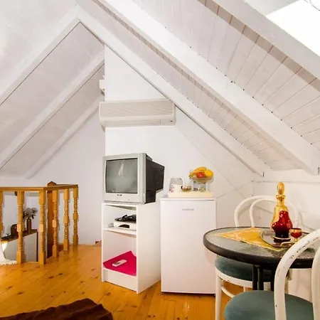 Lavanda&ruzmarin 3* דוברובניק