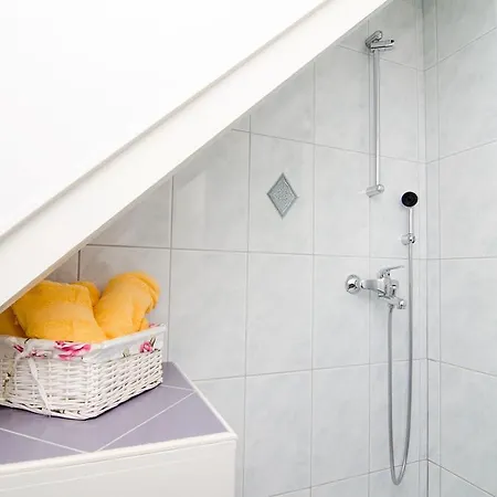 Lavanda&ruzmarin בית הארחה 3*